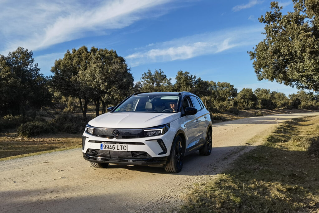 Por Segovia en Opel Crossland