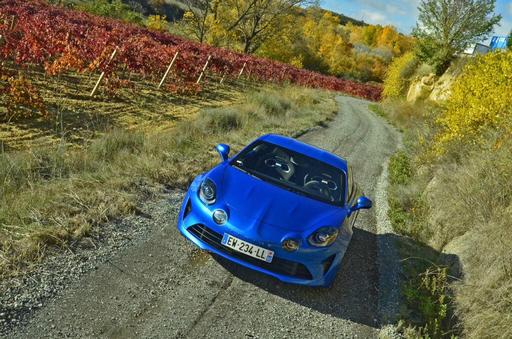 Cuatro bodegas para cuatro coches