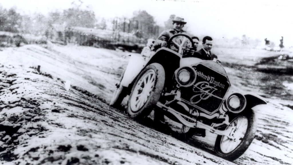 Stoddard-Dayton 11A: el primer coche de seguridad de la historia