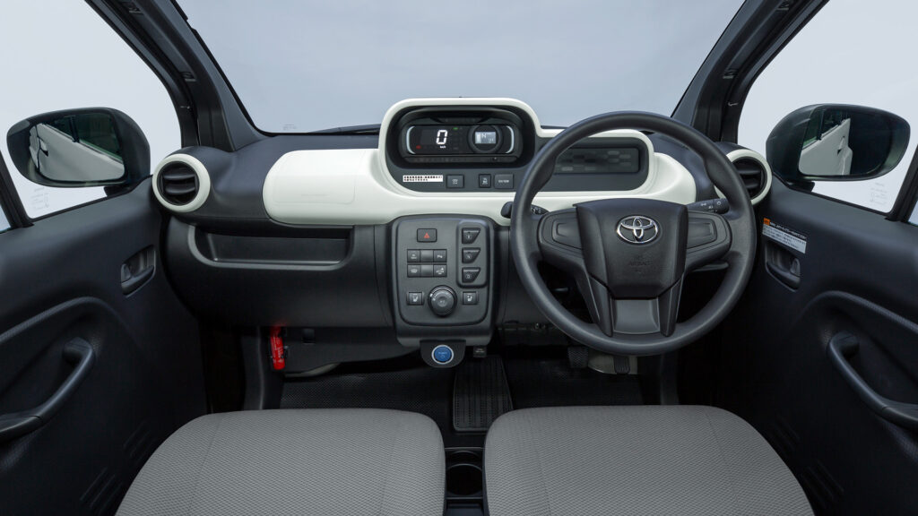 toyota-c+pod-venta-publico-general-japon