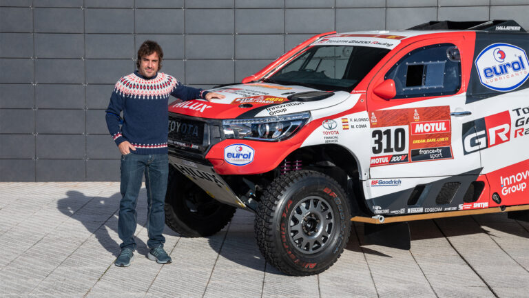 toyotahiluxdakar museoycircuitofernandoalonso8