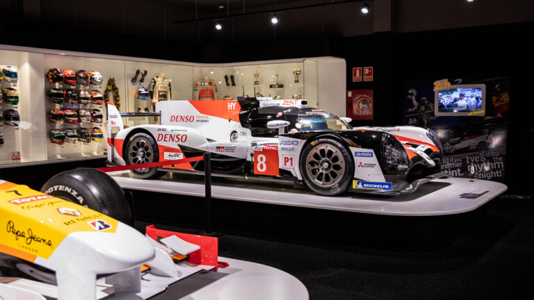 Si vas de vacaciones por Europa y no puedes reprimir tu sentimiento ‘petrolhead’… aquí tienes una lista con varios museos del automóvil