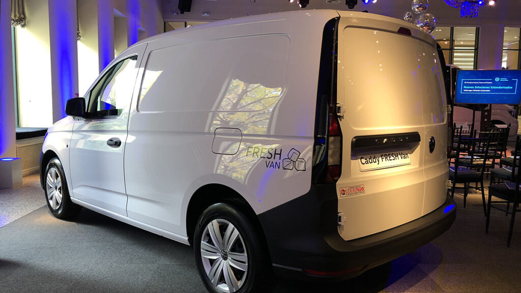 Volkswagen_caddy_isotermo