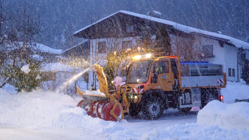 Mercedes-Benz Unimog U 500 con kit de invierno