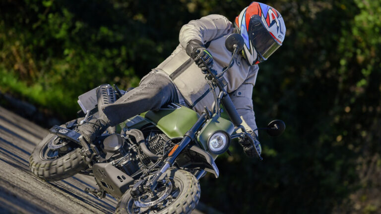 Brixton Crossfire XS 125 10