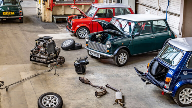 P90449158 highRes mini recharged class