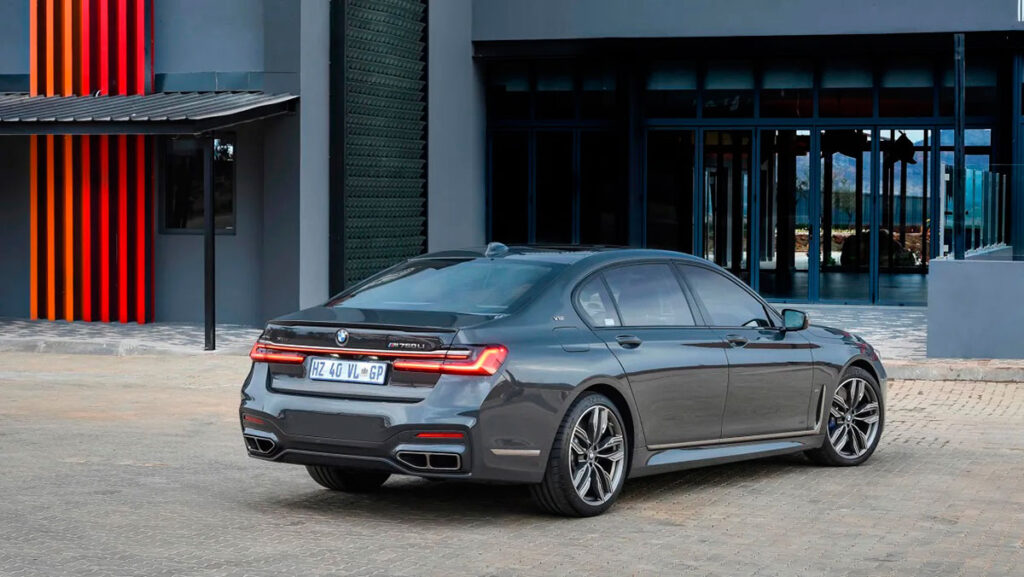 bmw-m760li-2022