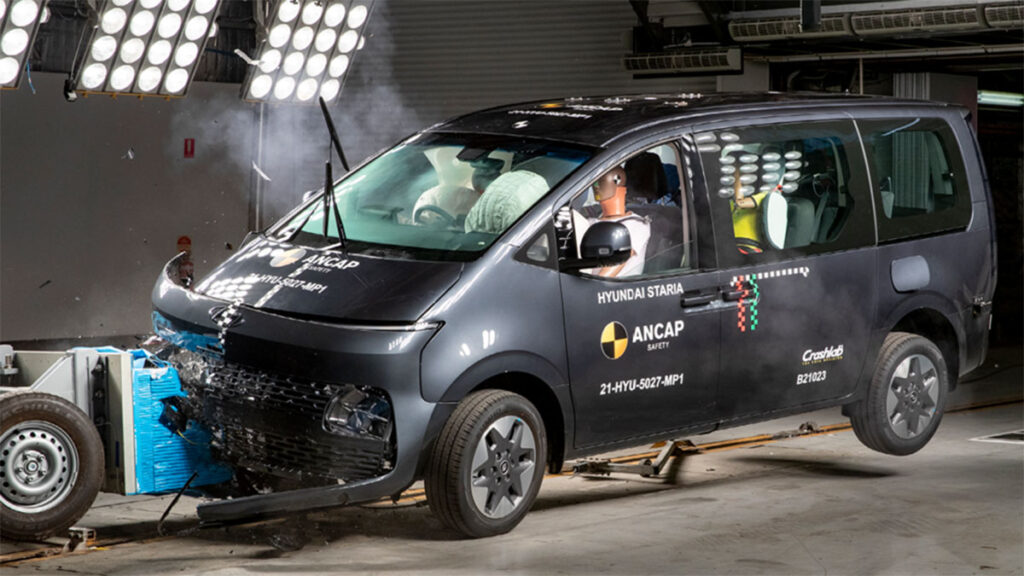 Hyundai Staria Crash Test