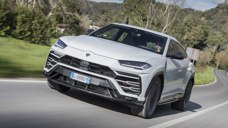 lamborghini urus blanco 5