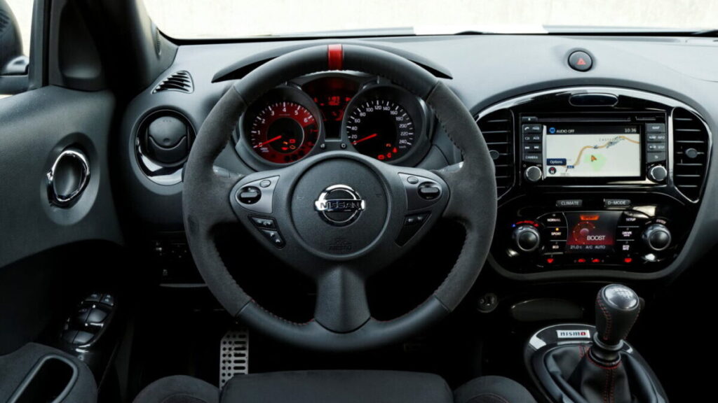 Nissan Juke Nismo interior