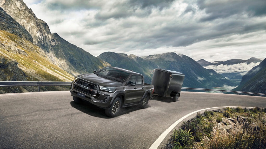 toyota-hilux-gr-sport-2022