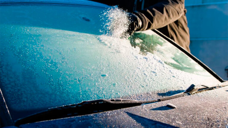 truco guardia civil quitar hielo cristal