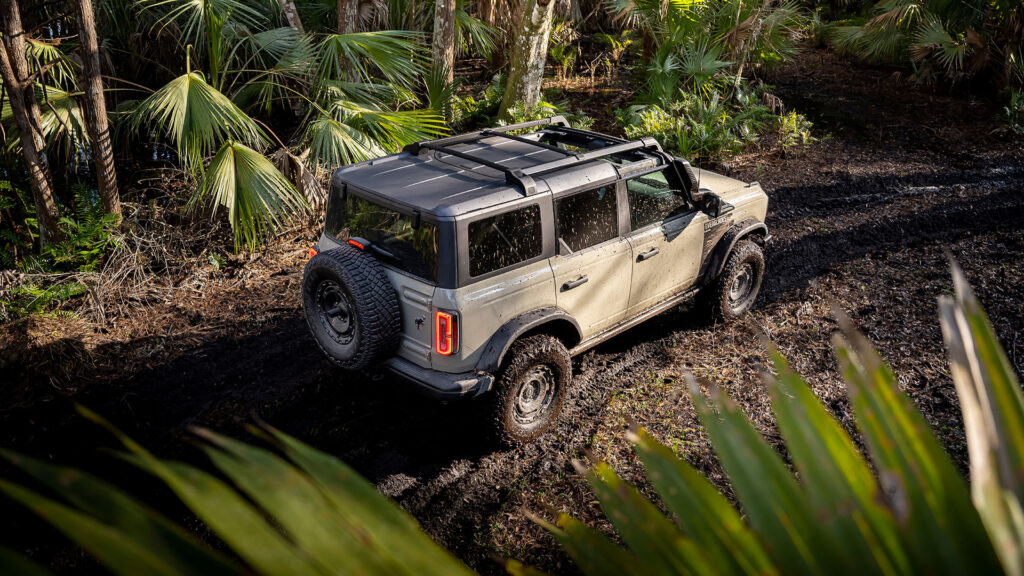 ford-bronco-everglades-2022