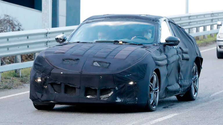 Ferrari Purosangue 002