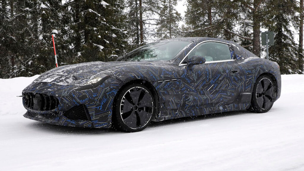 maserati-granturismo-2022