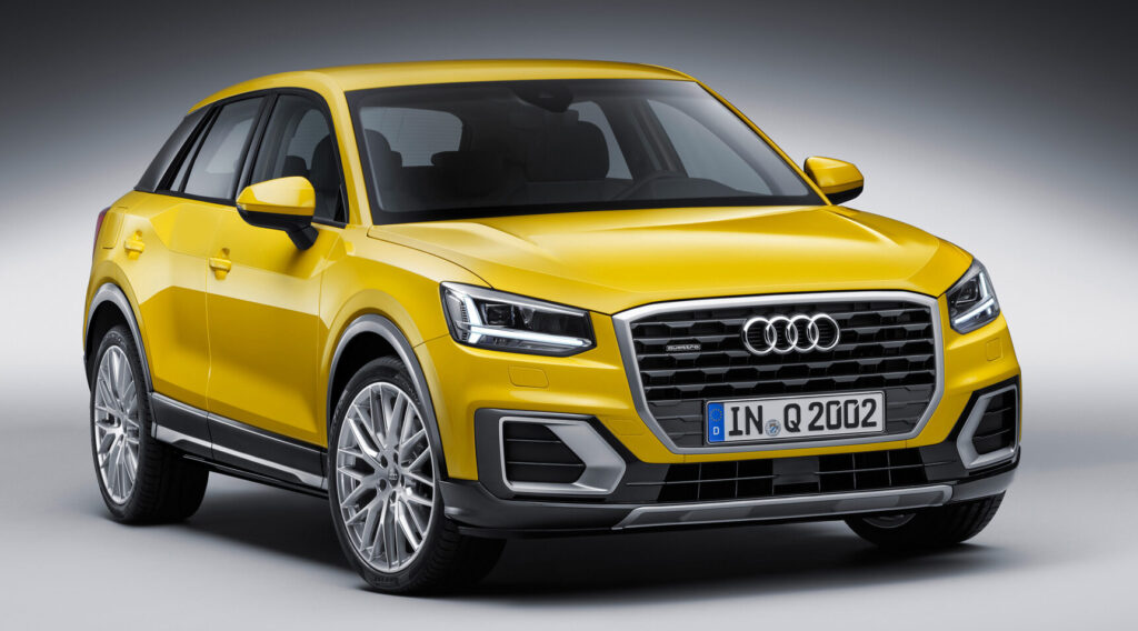 Audi Q2 amarillo