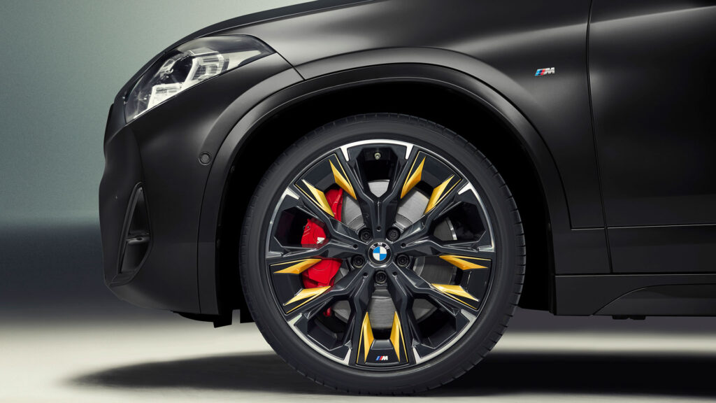 bmw-x2-goldplay-edition