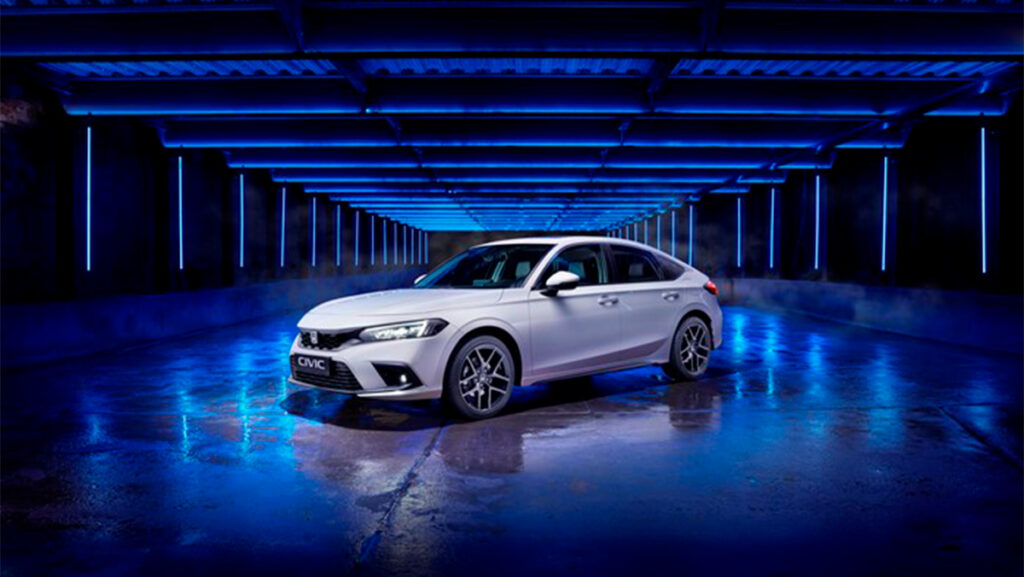 Honda Civic e:HEV 2022: el compacto japonés se renueva en formato híbrido