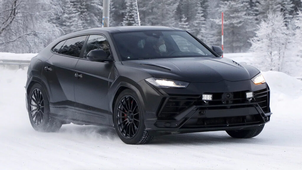 ¡Cazado! Nuevas fotos espía del Lamborghini Urus 2022 antes de su presentación