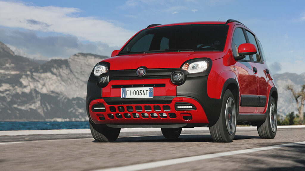 Nuevo Fiat Panda (RED) 2022: disponible en exclusiva con el motor híbrido 1.0 GSE de 70 CV