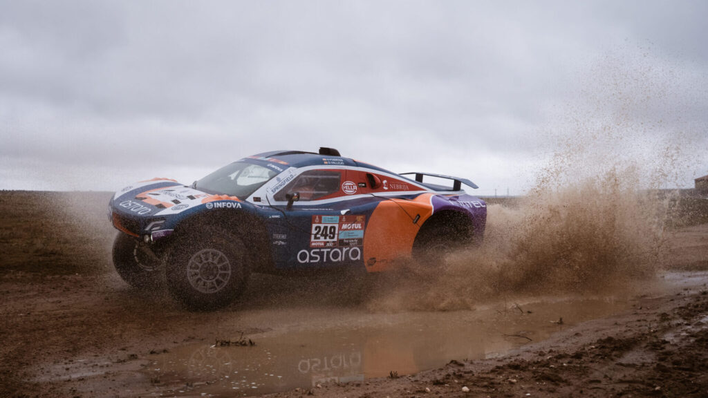 Astara 01 Concept alimentado por e-fuel y basado en el buggy Century CR-6.