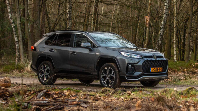 suzuki across 2022 1