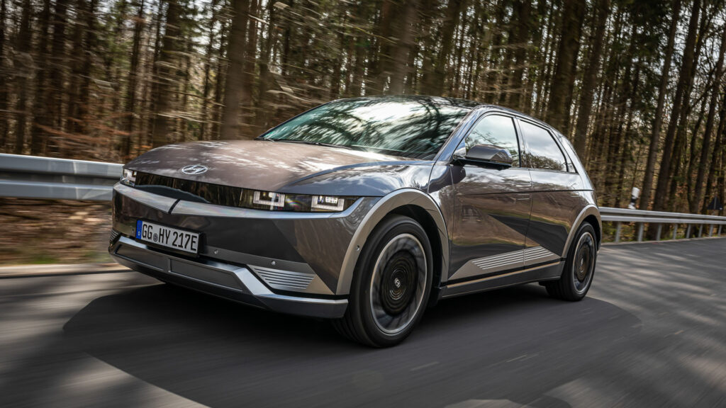 Hyundai IONIQ 5 – TRIPLE WIN – World Car of the Year EV and Design