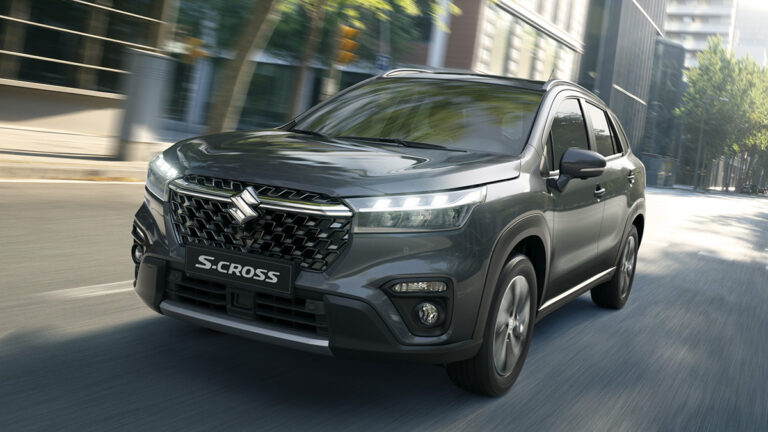 Suzuki S CROSS exterior01 2