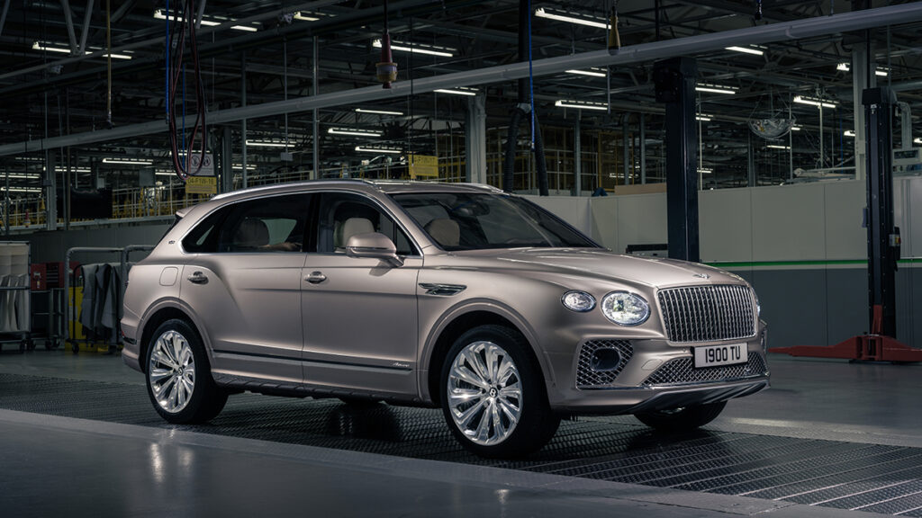 Nuevo Bentley Bentayga EWB Azure First Edition: una edición exclusiva de lanzamiento con detalles de diseño específicos