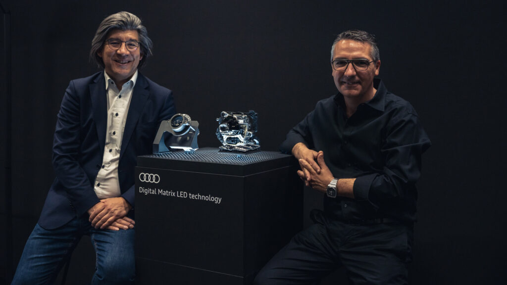 Stephan Berliz y Cesar Muntada, responsables del sistema Audi Digital Lighting