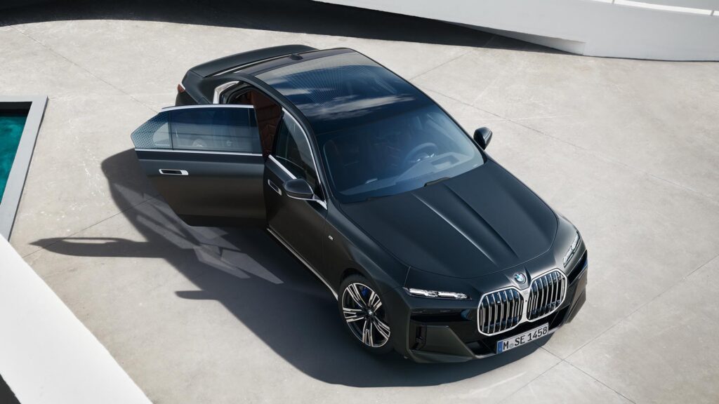 BMW 740i