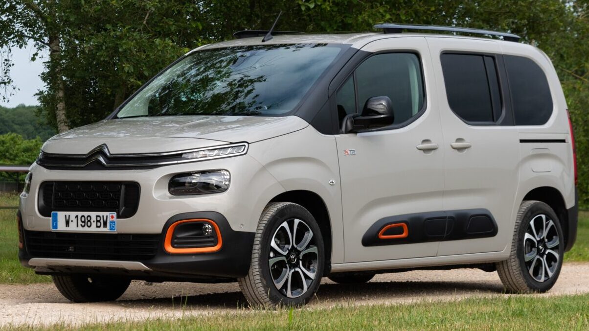 20.000 euros, ¿es mejor el Skoda Octavia familiar o el Citroën Berlingo de segunda mano? Autofácil