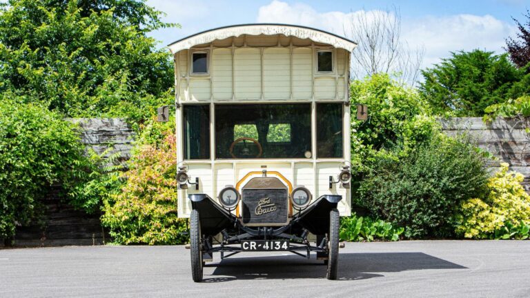 autocaravana Ford T apertura e1661949200728