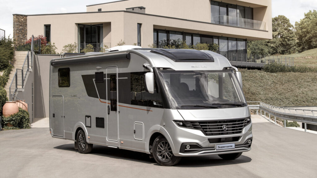 autocaravana adria supersonic delantera