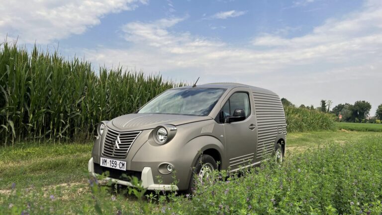 berlingo caselani fourgonnette tres cuartos e1664201159805