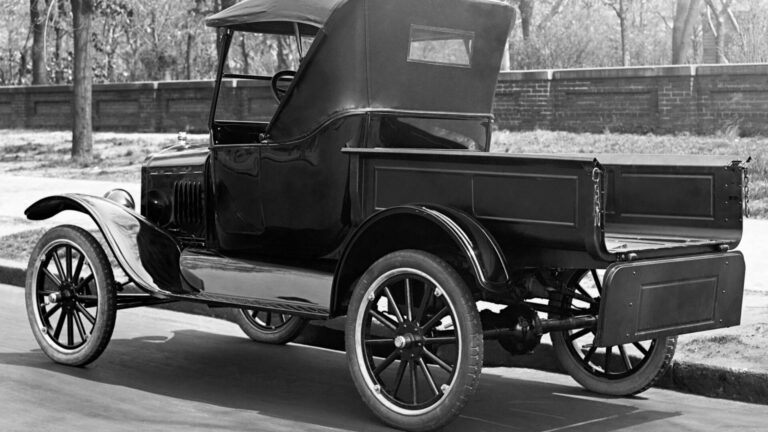 Ford Model T pick up e1665407594220