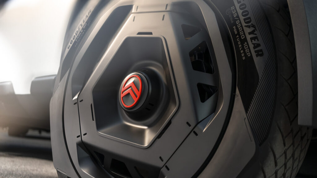 Goodyear Eagle GO Concept neumático lateral
