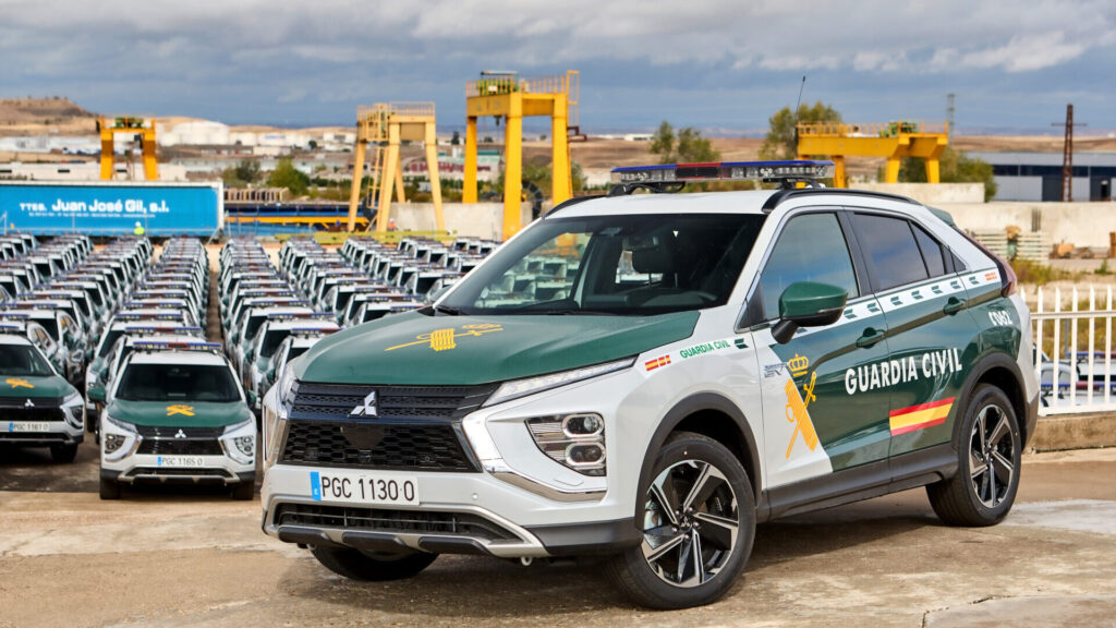 Mitsubishi Eclipse Cross PHEV de la Guardia Civil