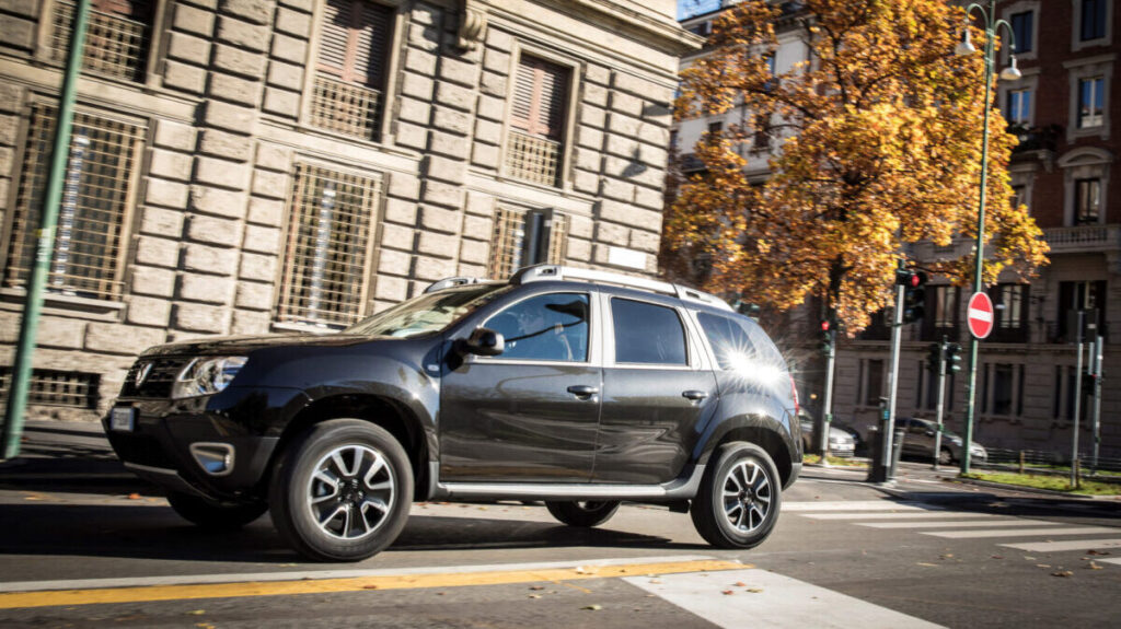 dacia_duster_lateral