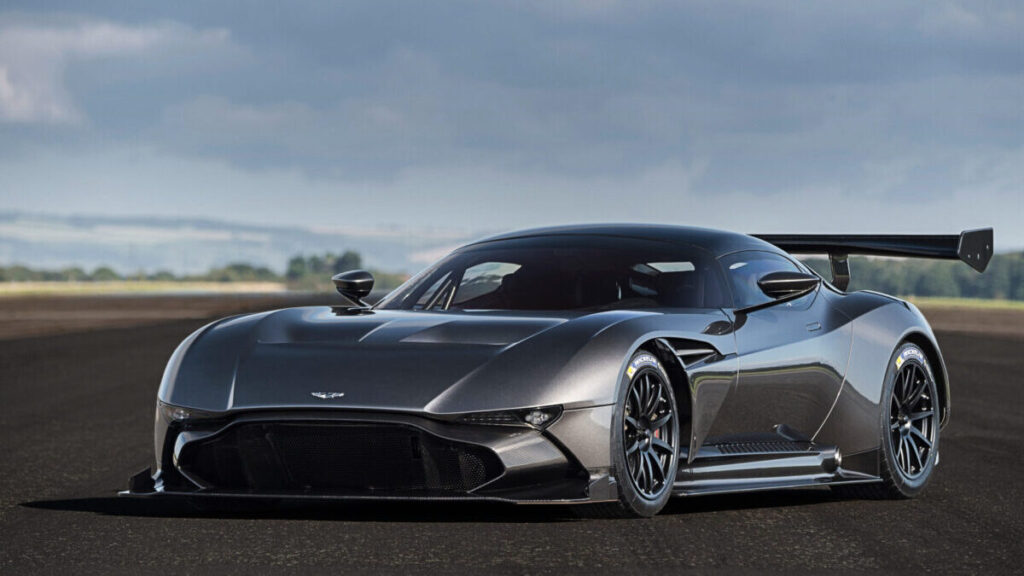 jugadores mundial Neymar Aston Martin Vulcan