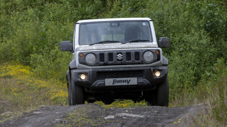 suzuki jimny light commercial vehicle 40 e1709925689592