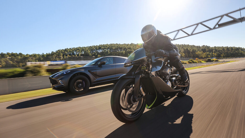 Aston Martin Brough Superoir