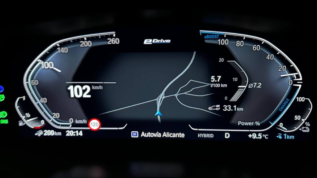Contacto: BMW 530e – Confort total enchufable 16 BMW 530e instrumentacion