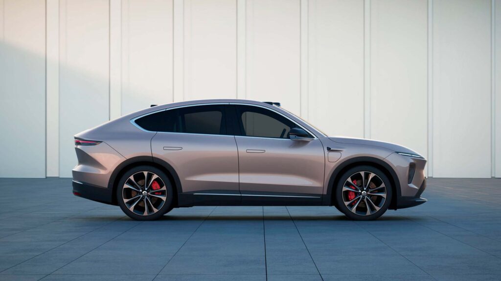 NIO EC7