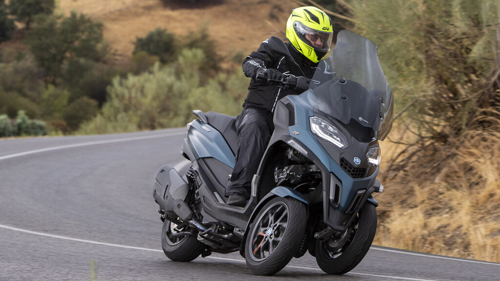 Piaggio MP3 Scooter de tres ruedas
