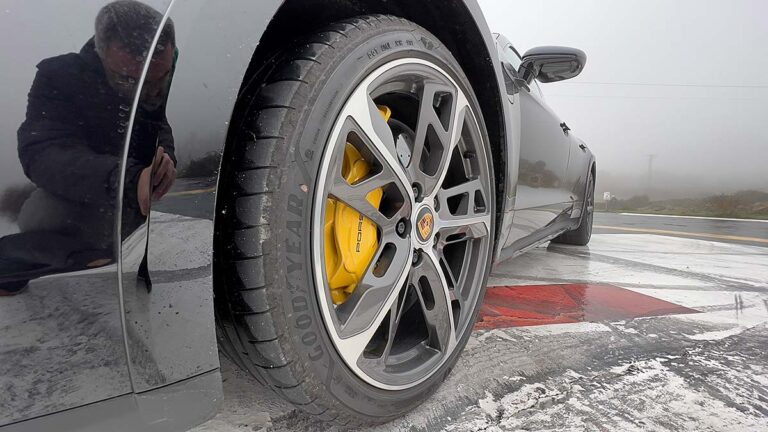 Porsche Taycan Cross Turismo Turbo S 00009