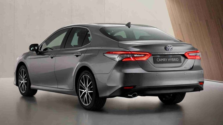Toyota Camry 2023