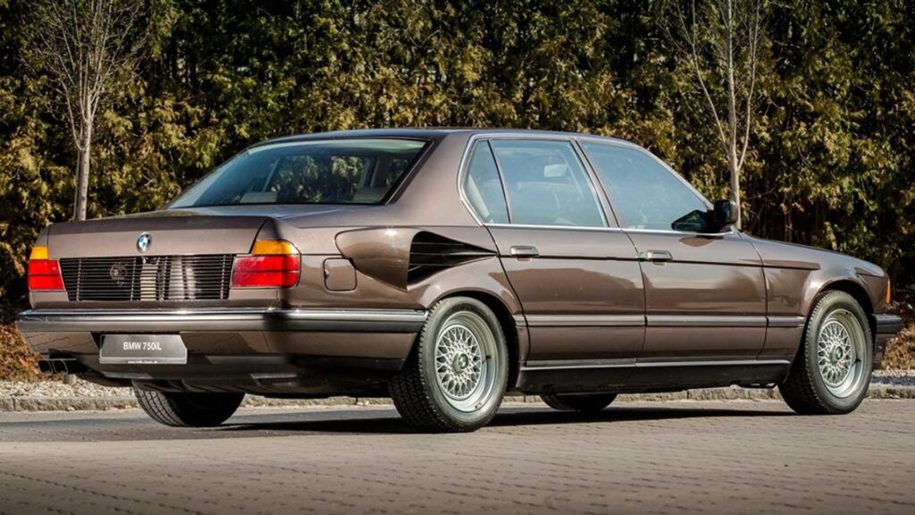 BMW 750 iL V16