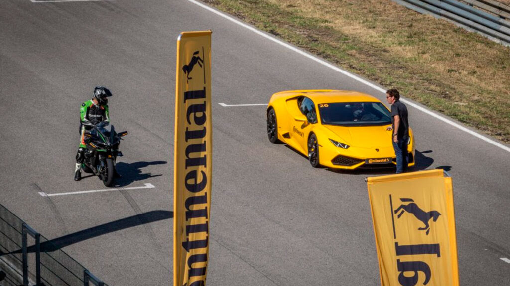 Lamborghini vs kawasaki