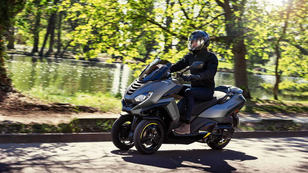 Scooter de tres ruedas Peugeot Metropolis